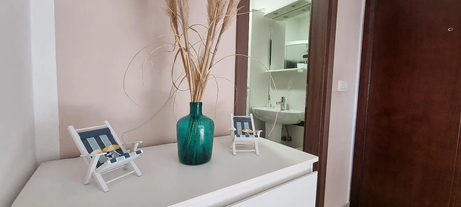 Apartment Mani - Modern Liznjan