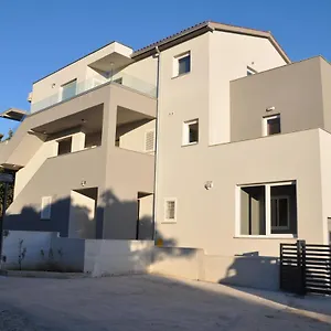 Aurora Apartament